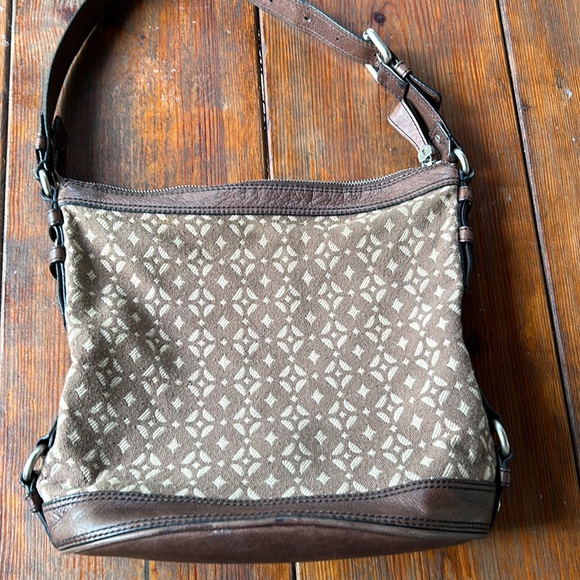 Fossil brown leather trimmed canvas signature buckle strap distressed bucket bag - Picture 9 of 12